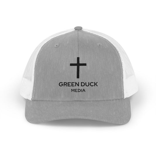 Gorra de camionero con logo de cruz - Colección Fe de Green Duck Media