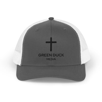 Gorra de camionero con logo de cruz - Colección Fe de Green Duck Media